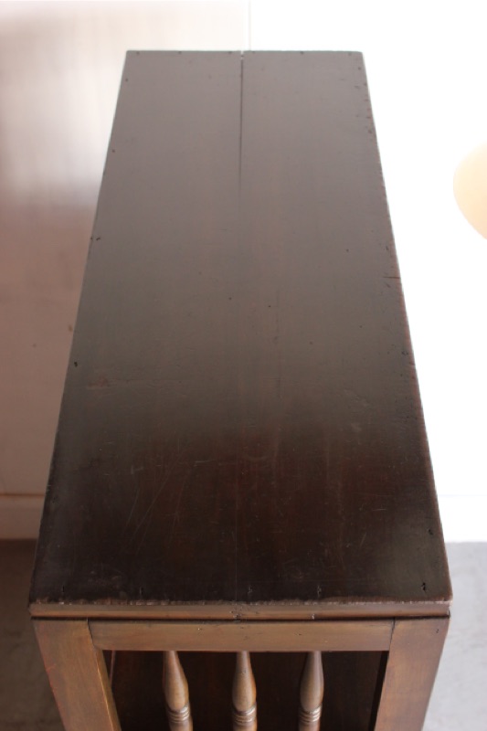 ダイヤガラスの戸棚