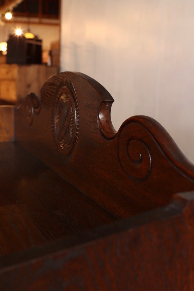 葉ガラスの戸棚