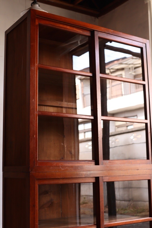 ガラス引戸棚 | 全ての商品 - 古家具古道具 そうすけ