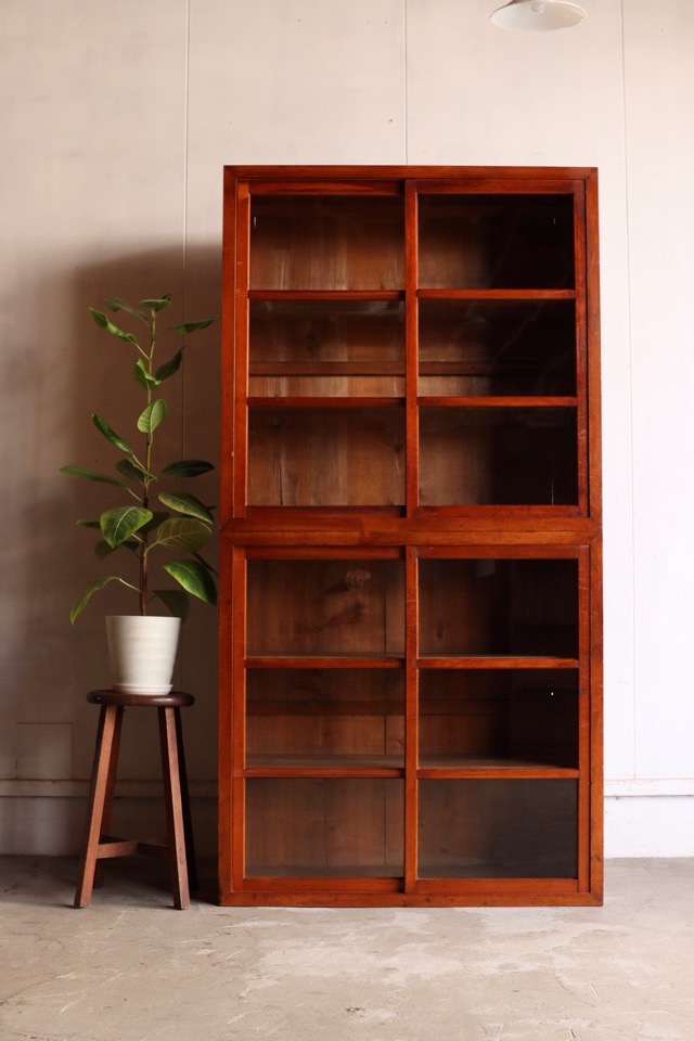 ガラス引戸棚 | 全ての商品 - 古家具古道具 そうすけ