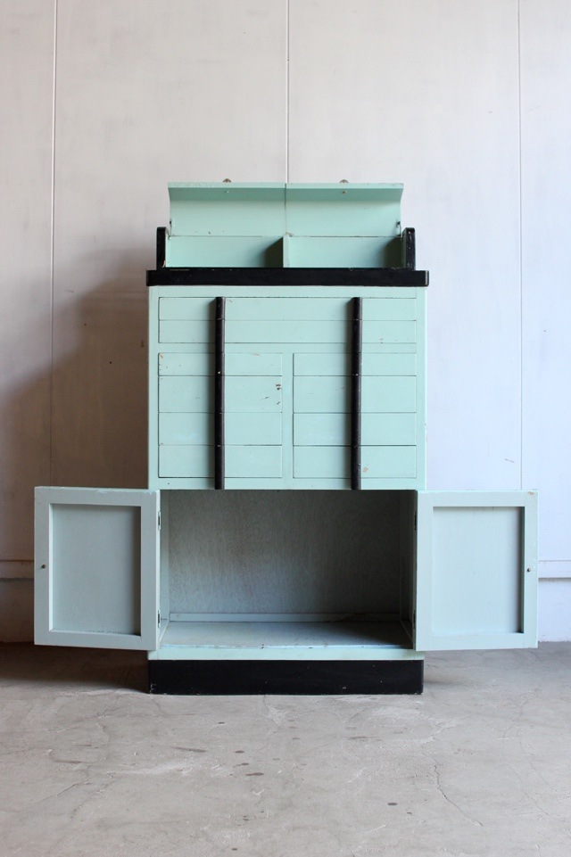 歯医者さんのキャビネット