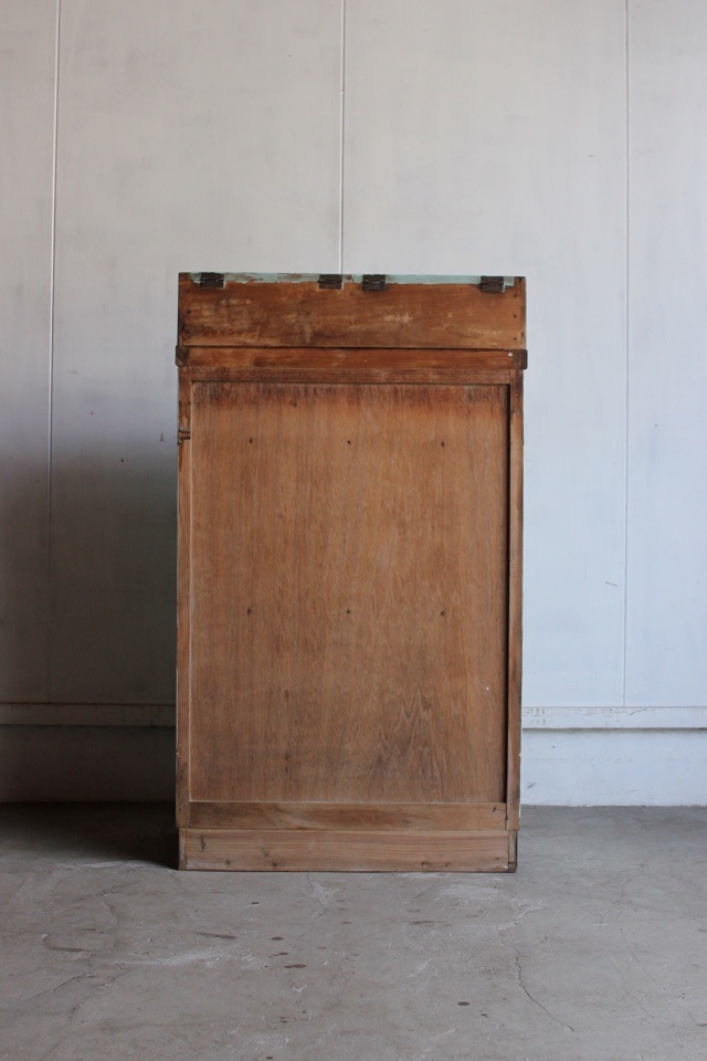 歯医者さんのキャビネット