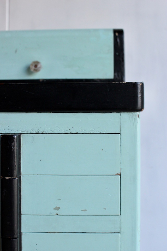 歯医者さんのキャビネット