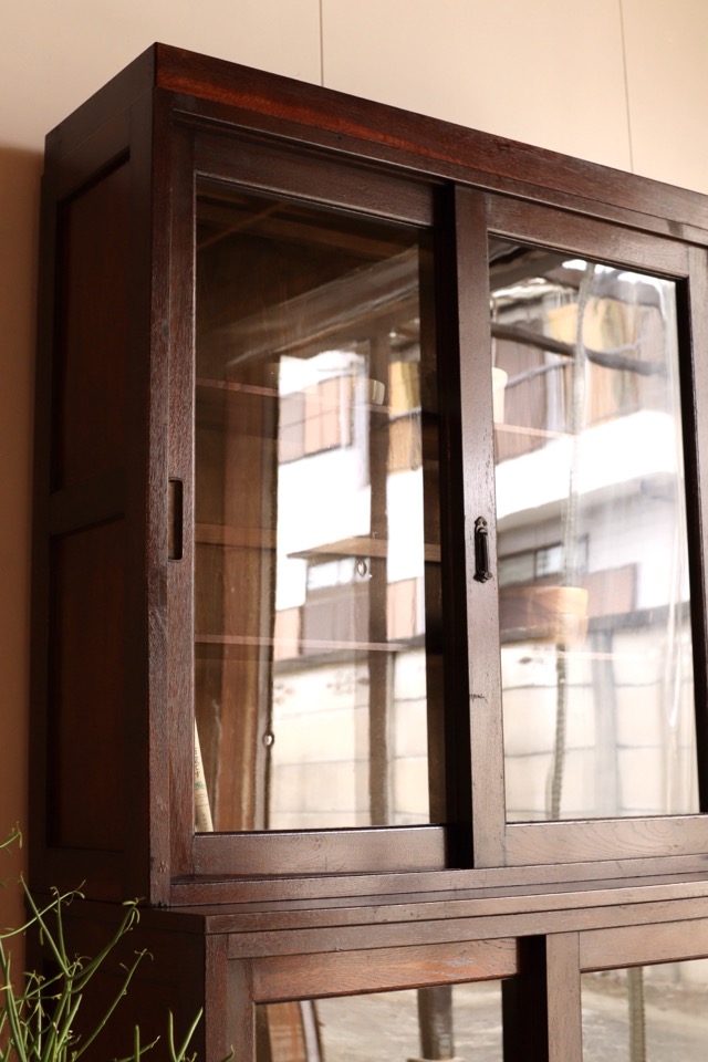 ガラス引戸棚 | 全ての商品 - 古家具古道具 そうすけ