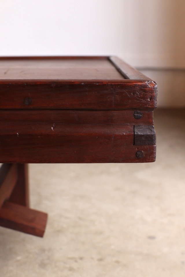 折りたたみ式長机