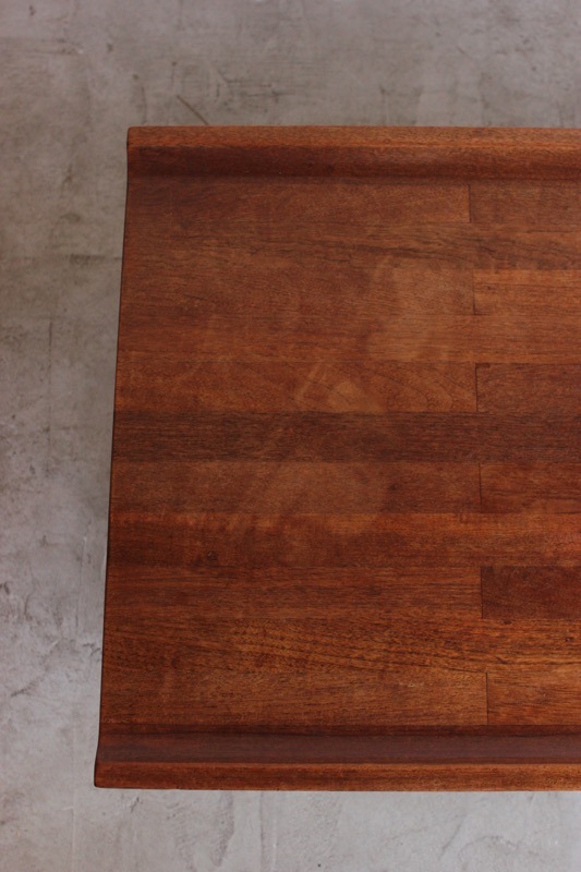 センターテーブル