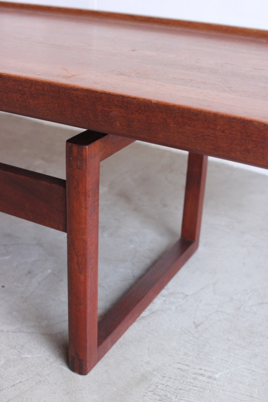 センターテーブル