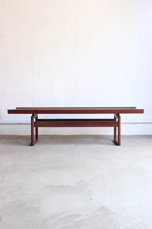 センターテーブル