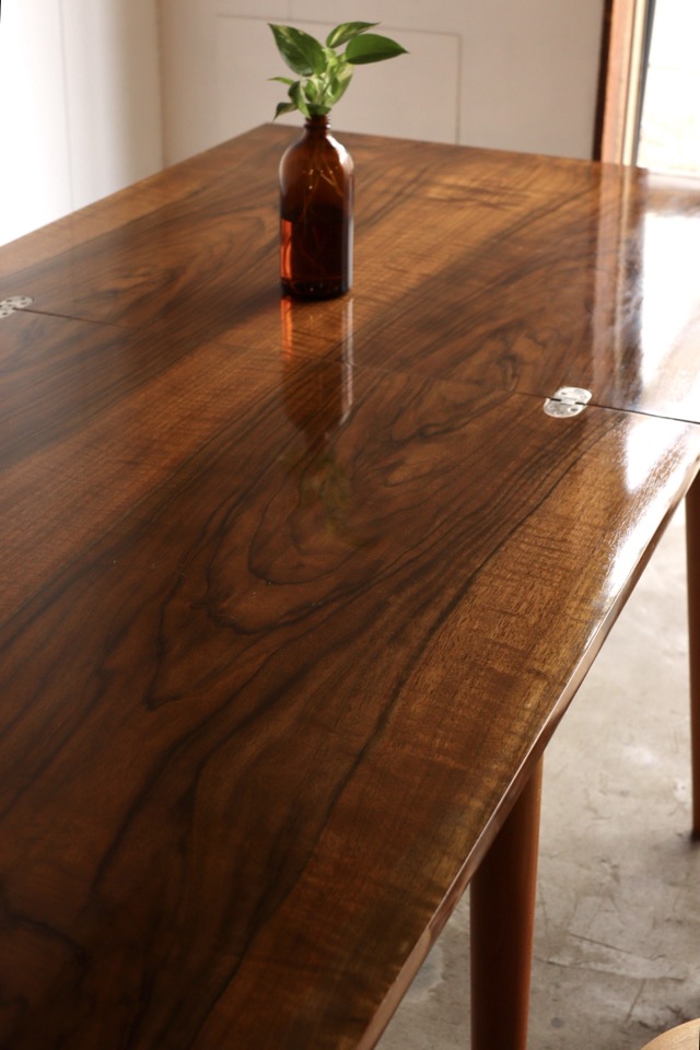 バタフライテーブル