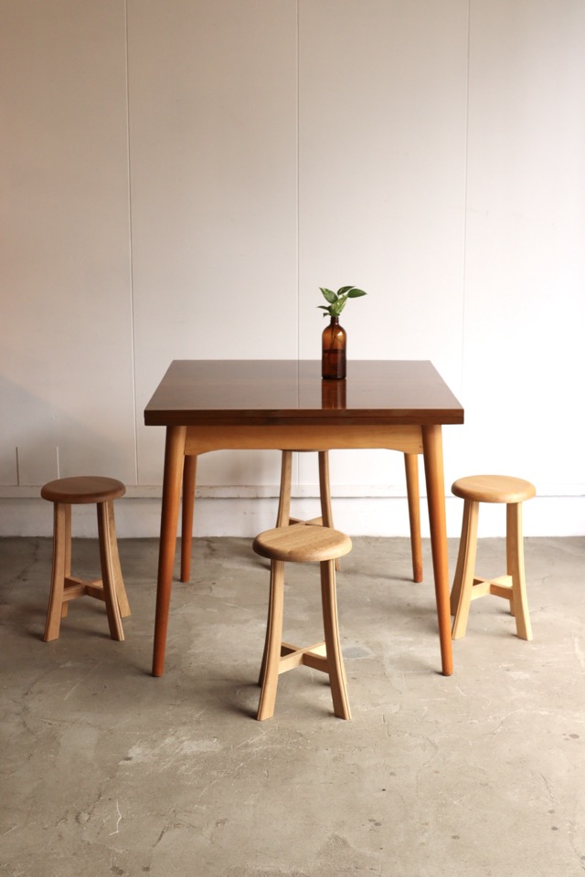 バタフライテーブル