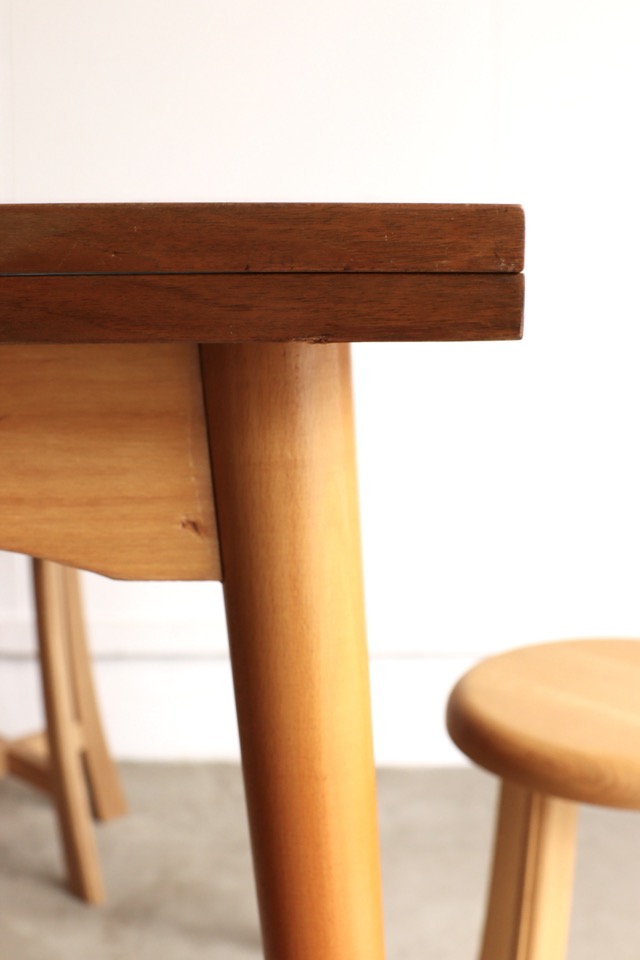 バタフライテーブル