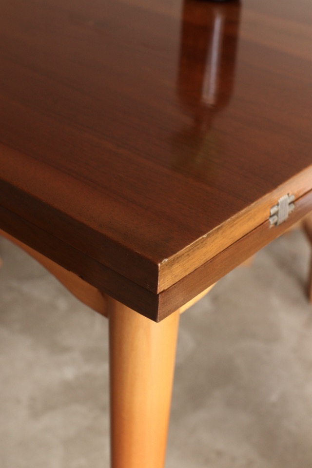 バタフライテーブル