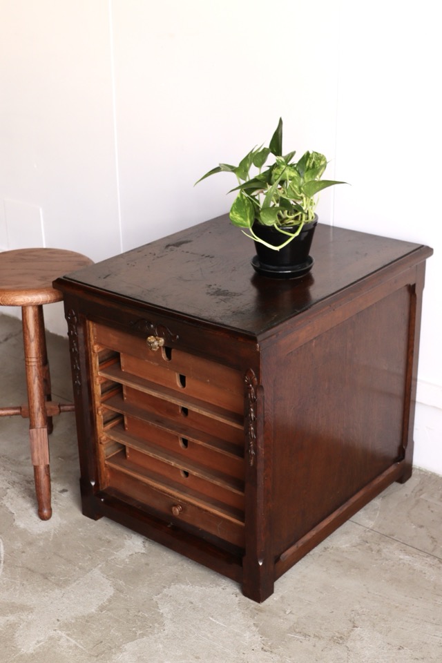 蛇腹戸の引出し