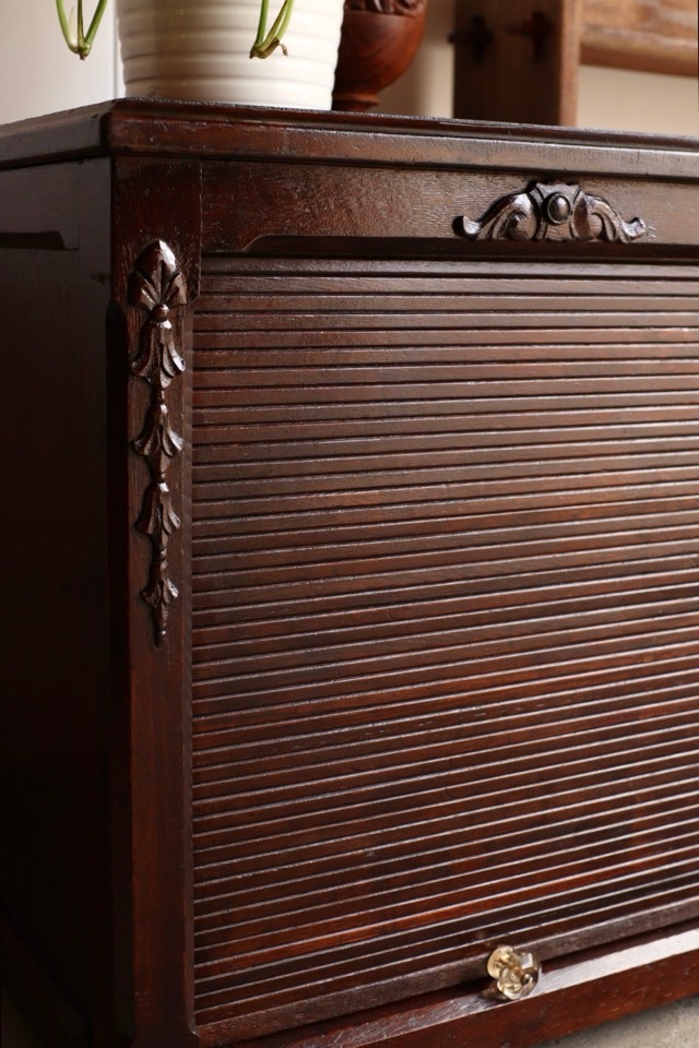 蛇腹戸の引出し