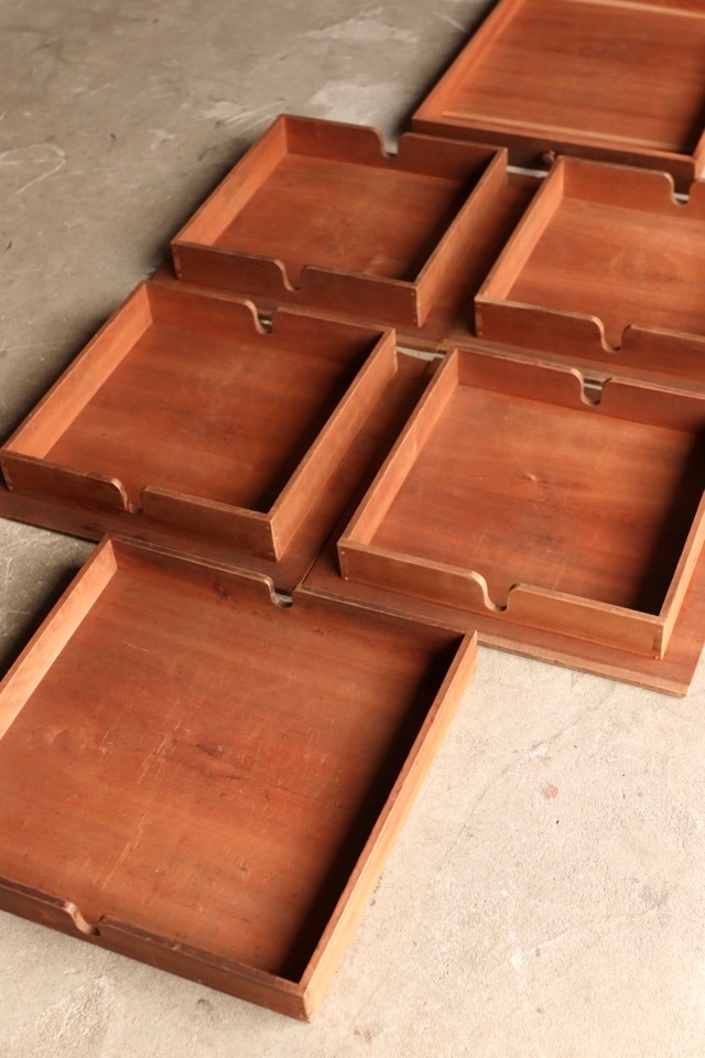 蛇腹戸の引出し