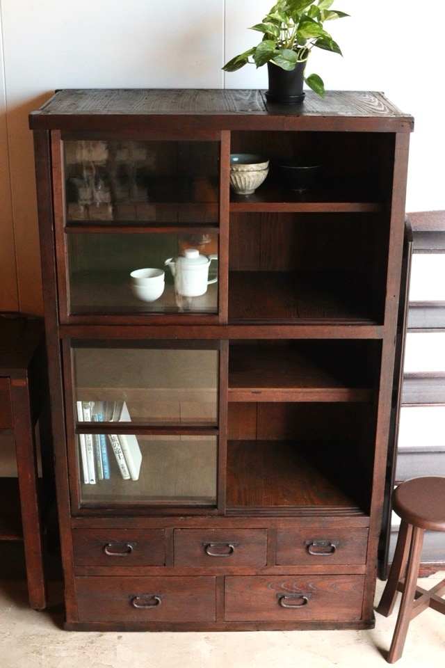 ガラス引戸棚 | 全ての商品 - 古家具古道具 そうすけ