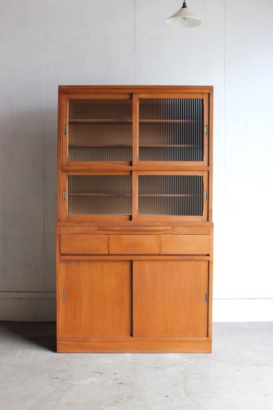 モールガラスの食器棚 | 全ての商品 - 古家具古道具 そうすけ