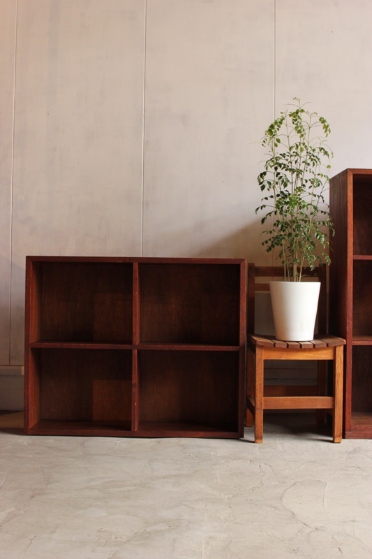ラワン材の棚 | 全ての商品 - 古家具古道具 そうすけ