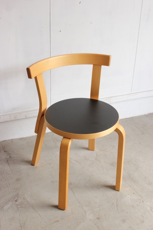 アルヴァ･アアルトチェア No.68