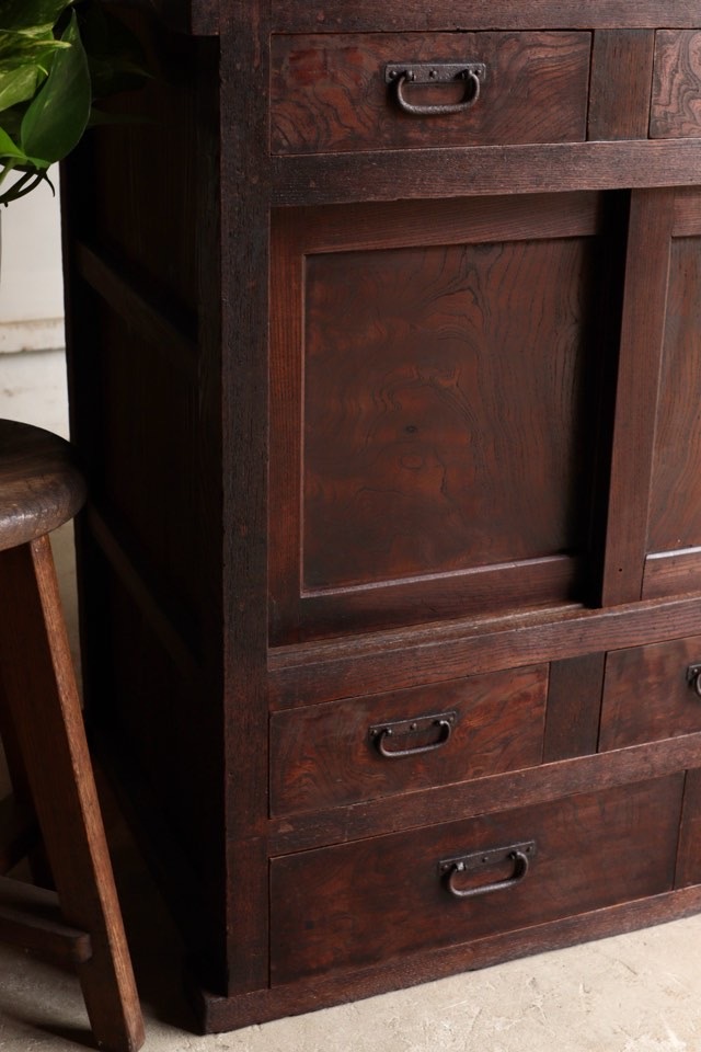 【ジャンク】昭和レトロ 木製 水屋箪笥 小箪笥 引き戸 引き出し 古民家 古家具 ジャンク】昭和レトロ 木製 水屋箪笥 小箪笥 引き戸 引き出し 古