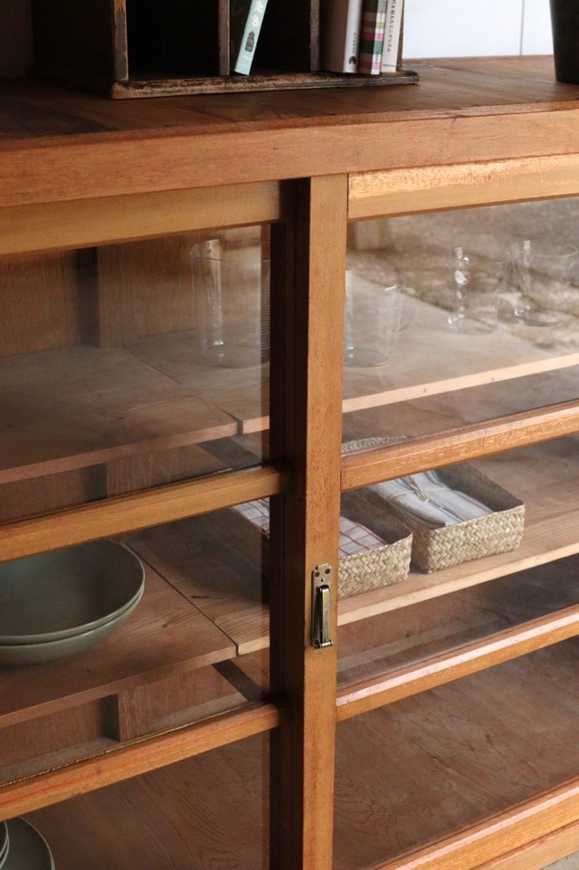 ガラス引戸棚 | 全ての商品 - 古家具古道具 そうすけ