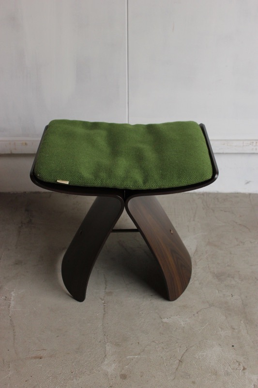 天童木工バタフライスツール