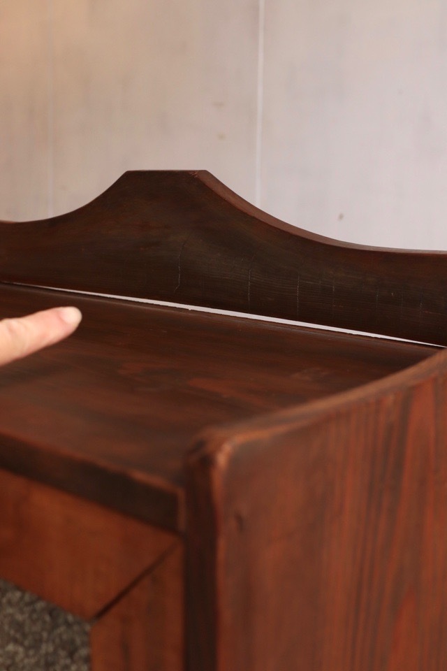 ダイヤガラスの戸棚