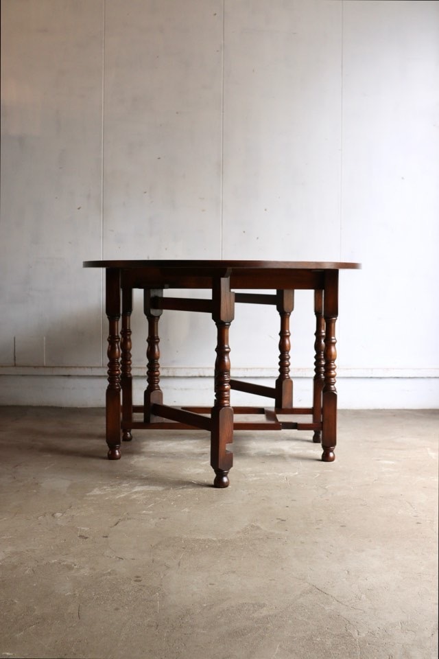 バタフライテーブル