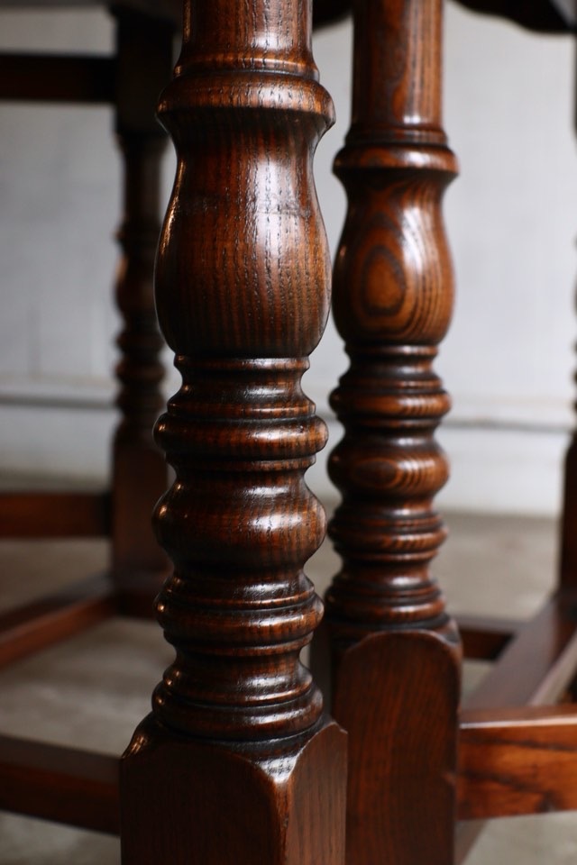 バタフライテーブル