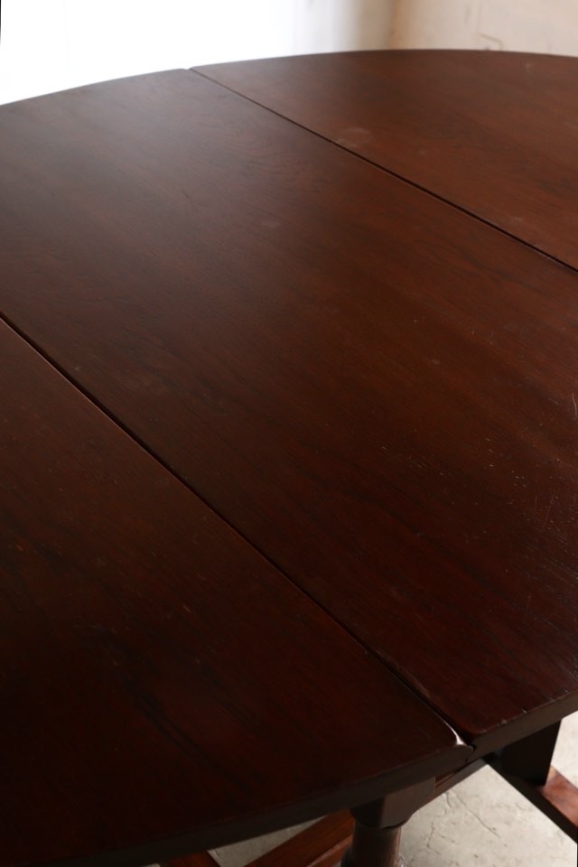 バタフライテーブル