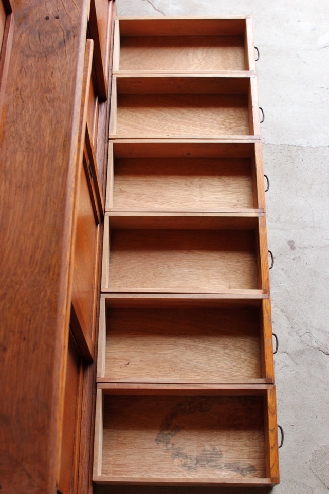 木棚　食器棚　収納棚　古家具　古道具　アンティーク 古いガラス棚 食器棚 収納棚 木製 昭和初期 収納 古道具