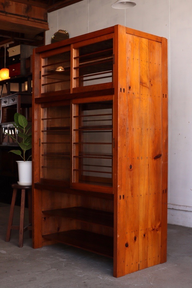 両面ガラス引戸棚 | 全ての商品 - 古家具古道具 そうすけ