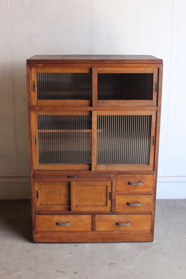 モールガラスの食器棚 | 全ての商品 - 古家具古道具 そうすけ