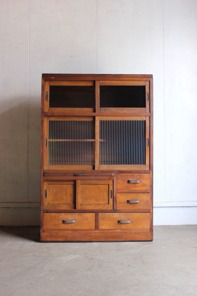 モールガラスの食器棚 | 全ての商品 - 古家具古道具 そうすけ