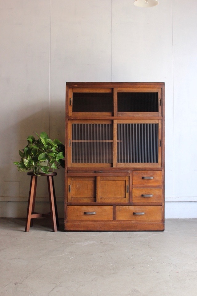 モールガラスの食器棚 | 全ての商品 - 古家具古道具 そうすけ