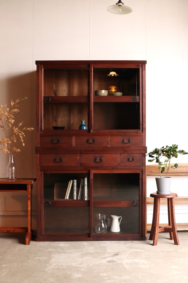 ガラス引戸棚 | 全ての商品 - 古家具古道具 そうすけ