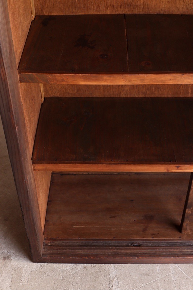 ガラス引戸棚②