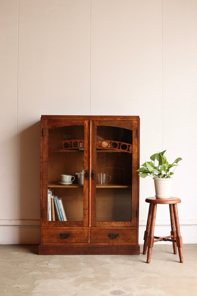 9/30まで！　古家具　木製　ガラス戸棚 ガラス戸棚 | 全ての商品 - 古家具古道具 そうすけ