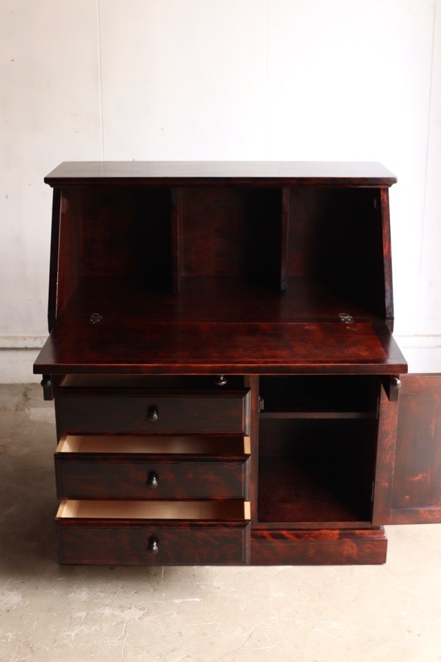 ライティングデスク