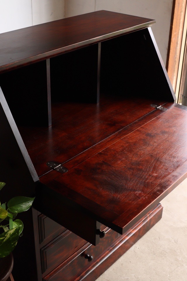 ライティングデスク