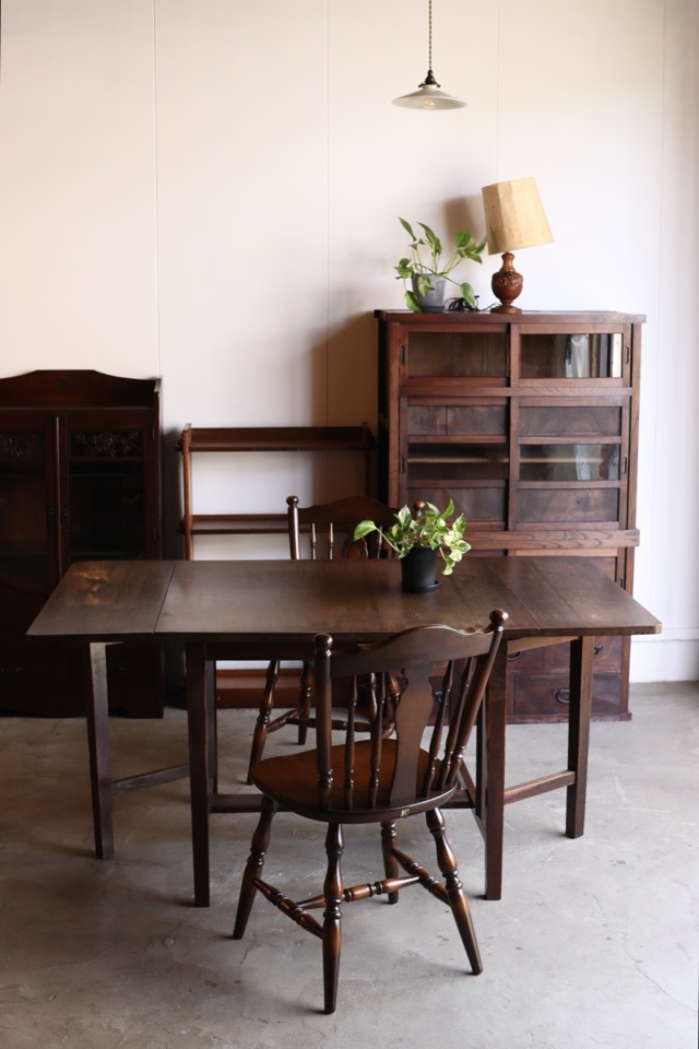 バタフライテーブル