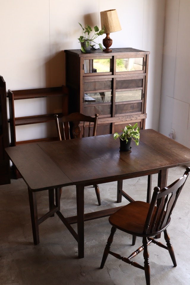 バタフライテーブル