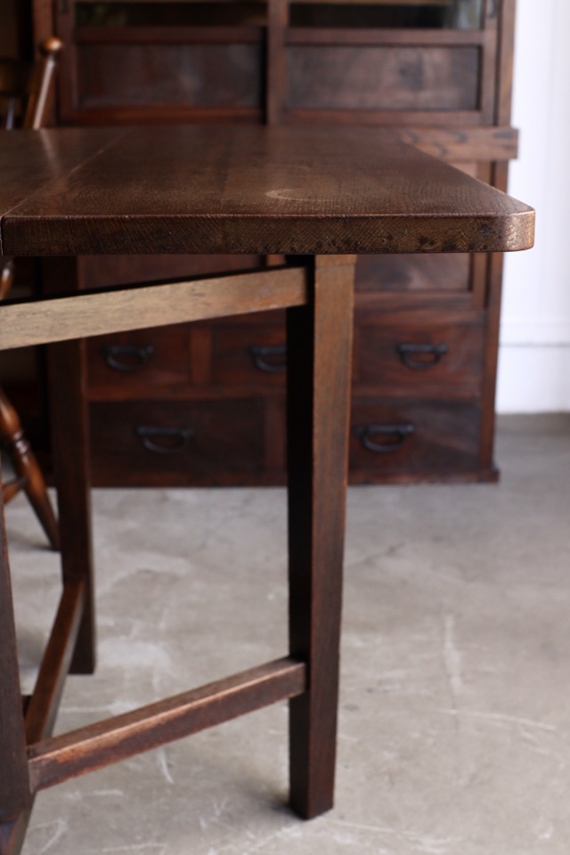 バタフライテーブル