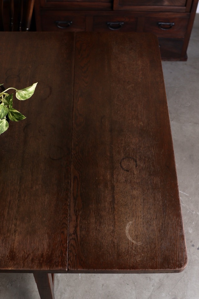 バタフライテーブル