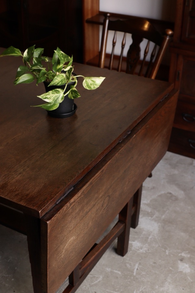 バタフライテーブル