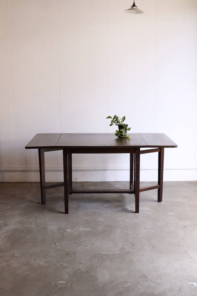 バタフライテーブル