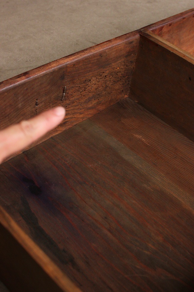 ガラス引戸棚