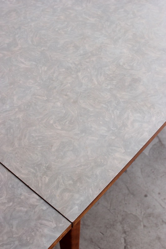 デコラエクステンションテーブル