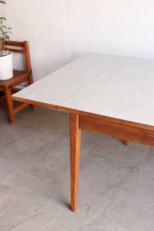 デコラエクステンションテーブル