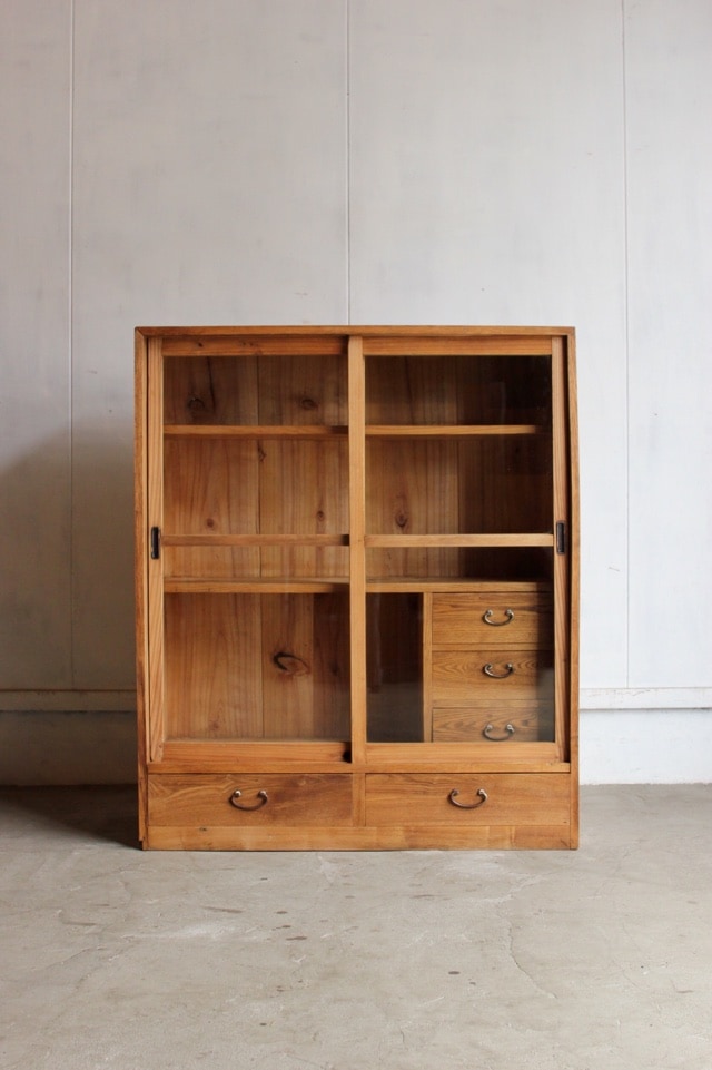 ガラス引戸棚 | 全ての商品 - 古家具古道具 そうすけ